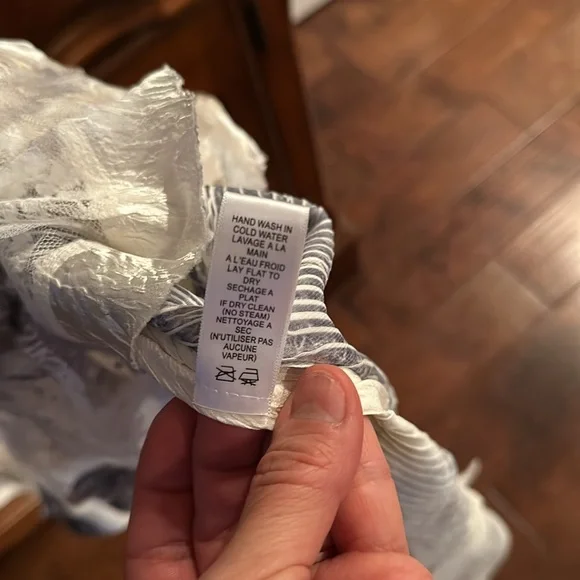 Pretty Cream Komarov dress size Medium - Picture 10 of 10